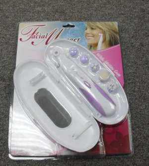 K3867 FACIAL MASSAGER W/CASE & MIRROR